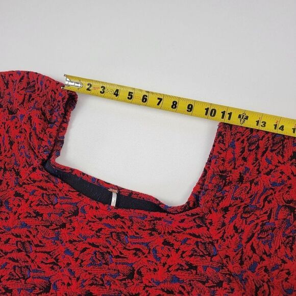 Free People Sunset Textured Puff Sleeves Cropped Top Womens size Large Boho - Picture 11 of 11